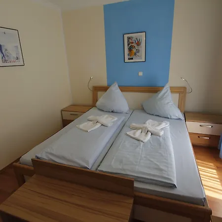 Adria Stuben 3*