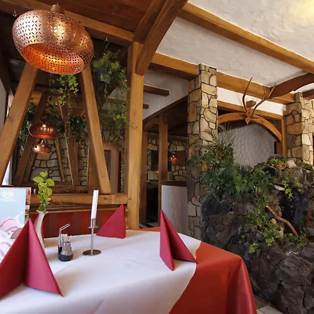 فندق Adria Stuben 3*