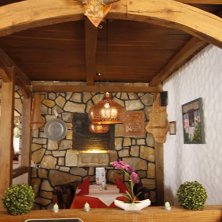 Adria Stuben Hotel 3*