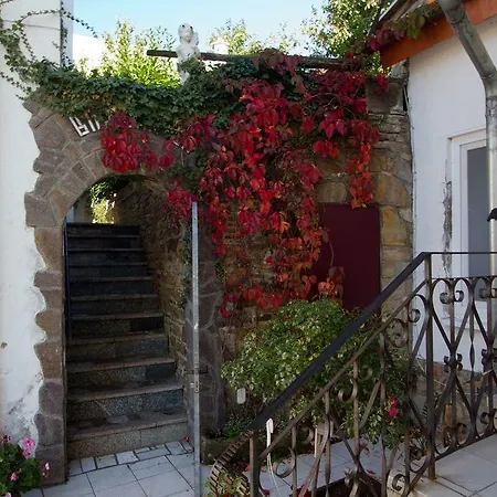 Adria Stuben فندق