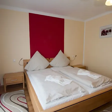 فندق Adria Stuben 3*