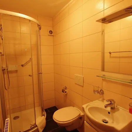 Adria Stuben Otel Urbar (Mayen-Koblenz)