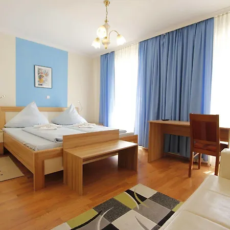Adria Stuben 3*