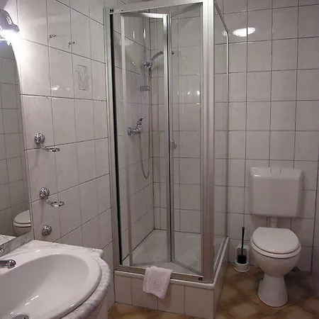 Adria Stuben Otel Urbar (Mayen-Koblenz)